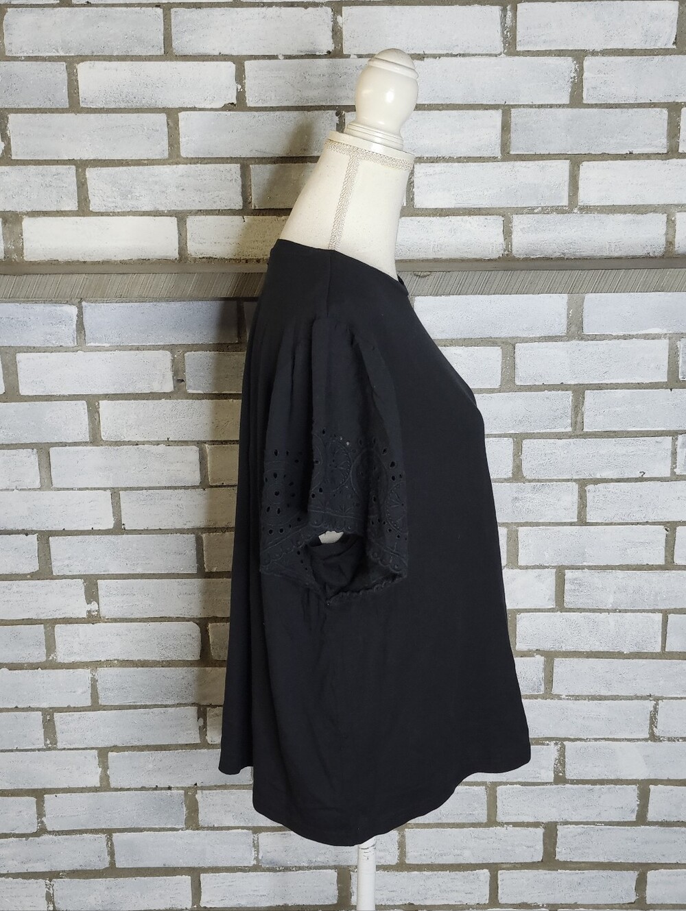 • Gap Women's Short Eyelet Sleeve Boxy T-Shirt Size XXL Black Cotton Modal Blend - Picture 5 of 11